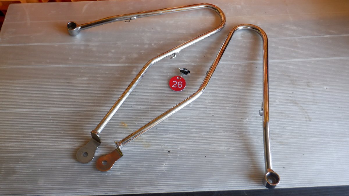 美品!トライアンフ☆ボンネビルT100/T120/スラクストン☆サドルバックサポート☆サイドバックステー☆左右セット拍卖