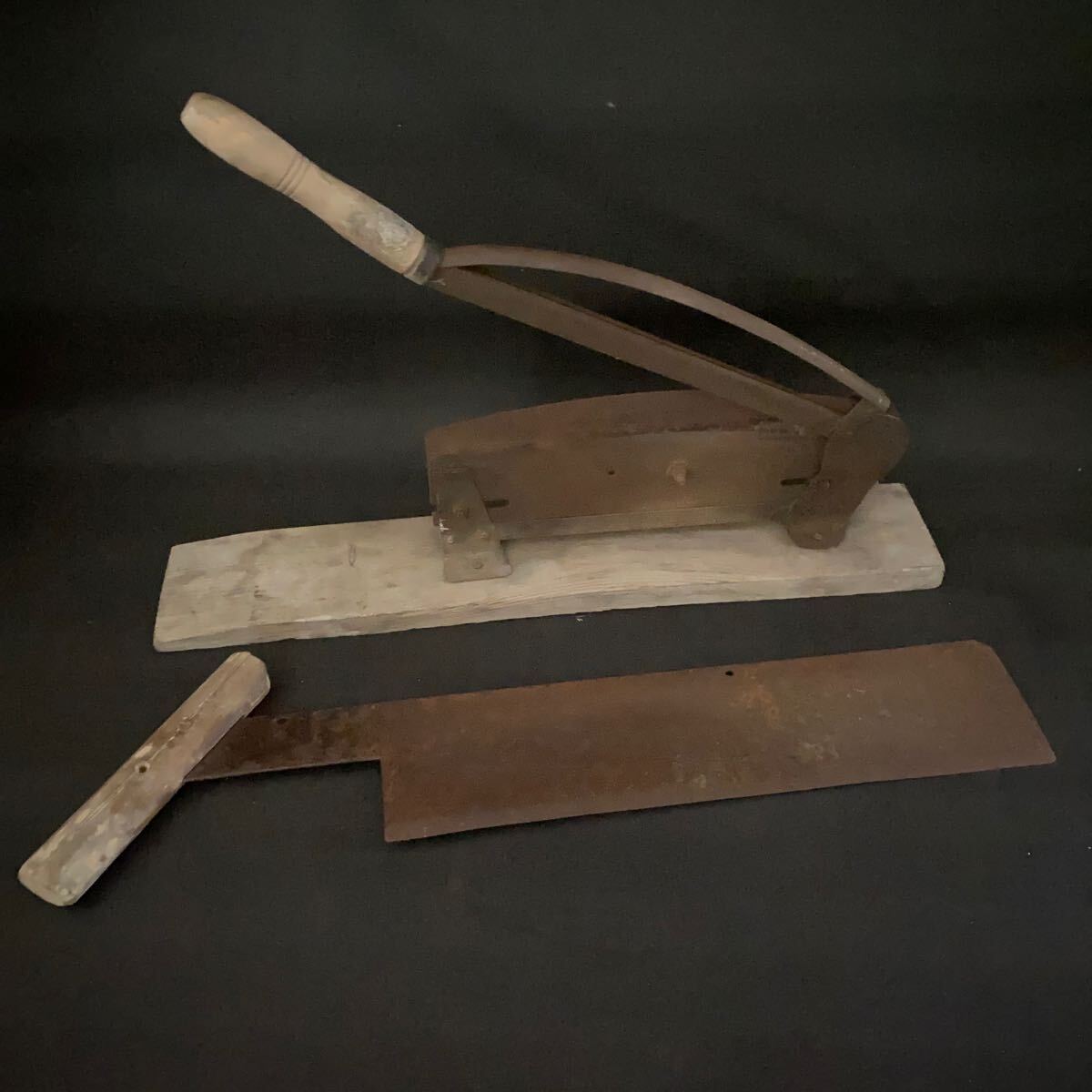 T3632 押切 古い大型刃物 大型包丁 大型工具 2点まとめ拍卖