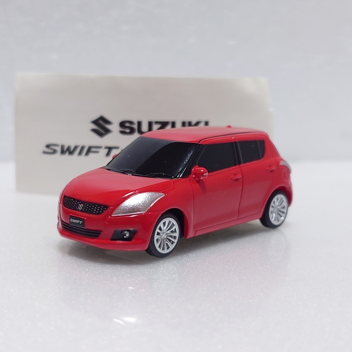 スズキ 1/64 3代目 スイフト 非売品 スズキ 歴史記念館 Suzuki Swift レッド プルバックカー ZC32/72拍卖