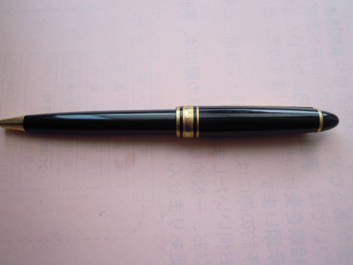 メーカー不明 ブラック軸&ゴールド装飾ボールペン★リファイル交換済拍卖