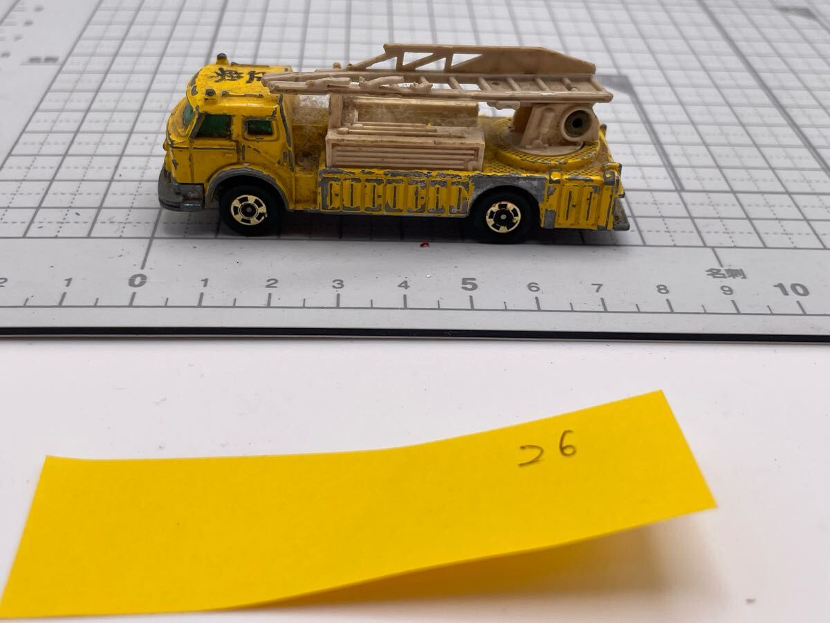 S3-26《未検品です》飛脚ゆうパケット ミニカー TOMICA トミカ NO.F33 LADDER CHIEF拍卖