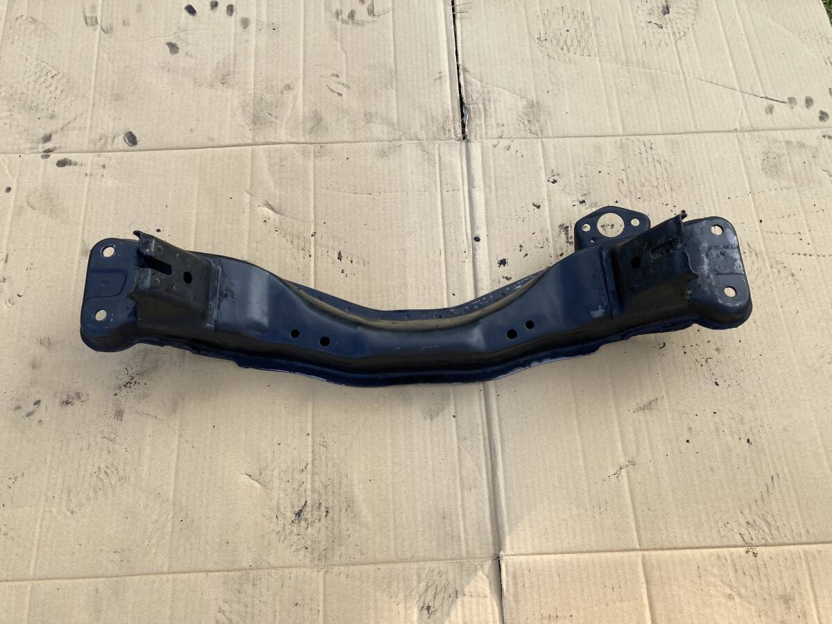 Front Suspension Cross Member CA67 破損品拍卖