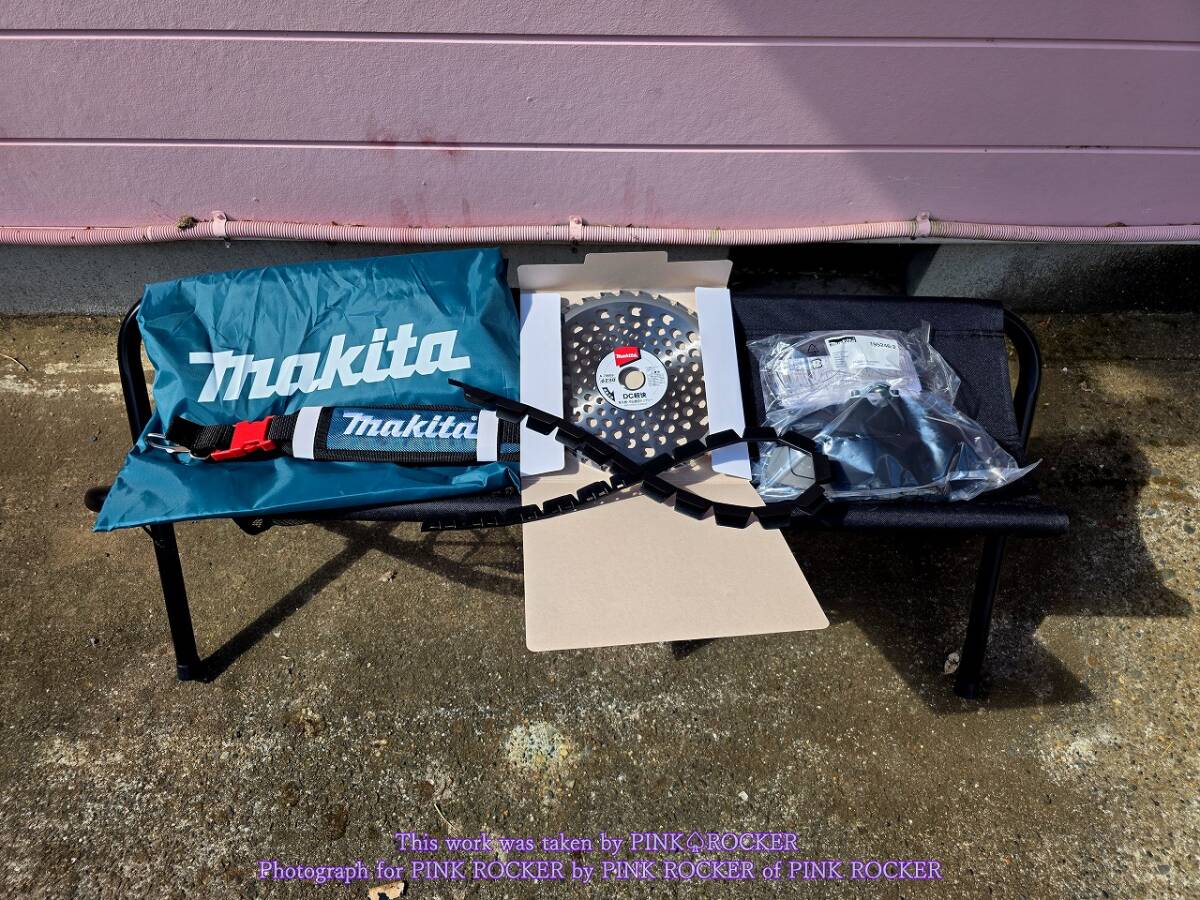 マキタ チップソー・保護メガネ・飛散防止ガード・makitaロゴ入り袋 草刈り機 同梱品 ショルダーベルト拍卖