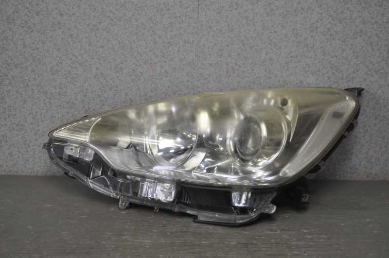 アクア S 前期 (NHP10) 純正 動作保証 破損無 左 ヘッドライト ハロゲン レベライザー付き コイト 52-244 35320-70K00 s020215D拍卖