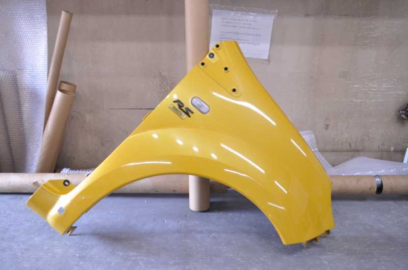 ルノー トウインゴ RS 左ハンドル 後期(NK4M) 純正 取付OK 右 フロント フェンダーパネル サイドマーカー付 黄 562366B 2312 k091188拍卖