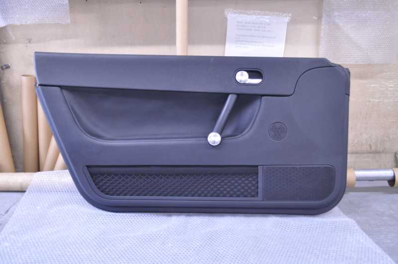 アウディ TTクーペ ターボ 右ハンドル (BNBVR) 純正 破損無 取付OK 左内張り パワーウィンドウスイッチ付 k091235拍卖