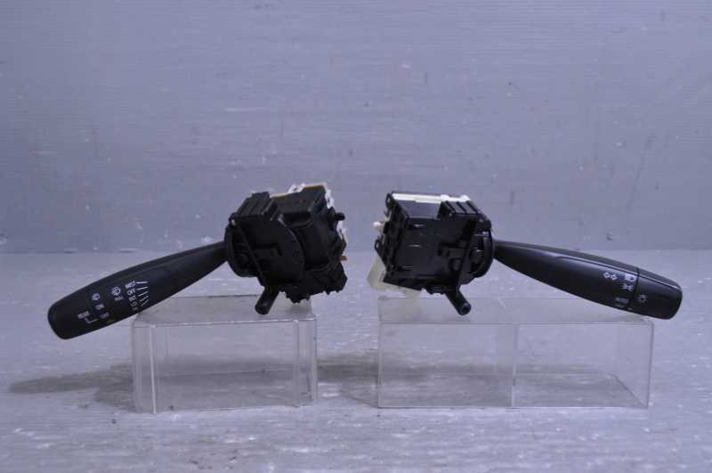 ソリオ ブラック&ホワイト 前期(MA15S) 純正 破損無 動作保証 ディマースイッチ ウィンカー ワイパー /37310-50M00 37210-71L10 k091413拍卖