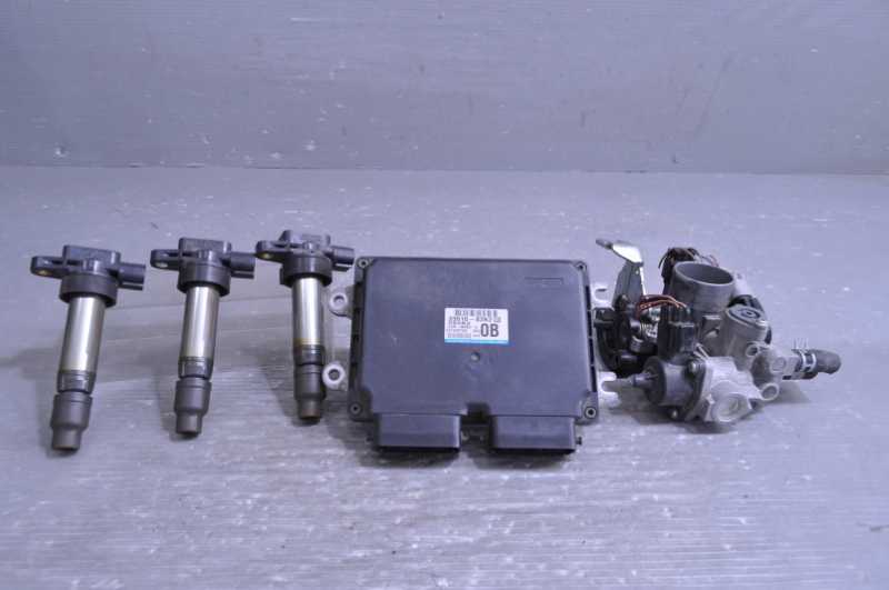 AZワゴン 前期(MJ23S) 純正 DENSO 動作保証 スロットルボディー コンピューター イグニッションコイル/1A57-13-640 k090615s拍卖