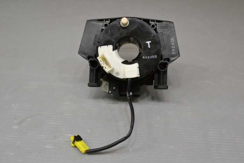 エルグランド ハイウェイスター 中期(E51 NE51 ME51) 純正 破損無 取付OK 動作保証 スパイラルケーブル 8628-0309 /25567-AL52S k090942拍卖