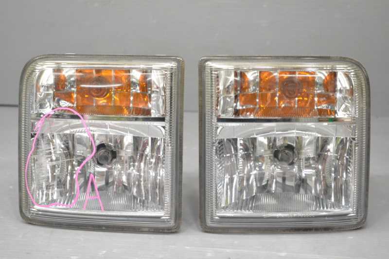 タント エグゼ 前期(L455S L465S) 純正 スタンレー 動作保証 フォグランプ 左右 セット 右 左 P8550 / 81510-B2040 k080903拍卖