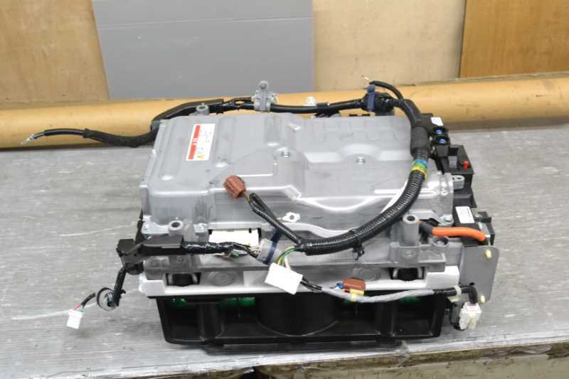 フィット シャトル HV 前期(GP2 GG7 GG8) 純正 KEIHIN ハイブリッドバッテリー HVバッテリー 7940-111758/1D010-RE0-J01 k087152拍卖