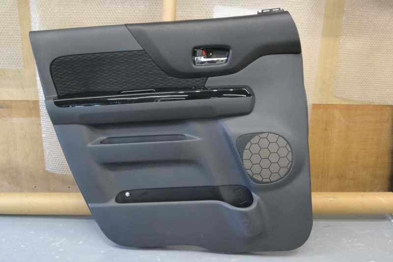 スペーシア カスタム 前期(MK32S) 純正 動作保証 左 フロント内張 (助手席) パワーウィンドウスイッチ/83078-81M21-AQ8 k085486拍卖