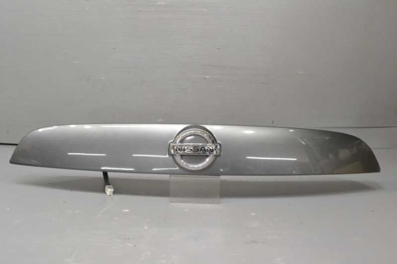 ジューク 前期(YF15 NF15) 純正 動作保証 リアガーニッシュ フィニッシャー オープナースイッチ付 B20 / 90810-1KS0B k085273拍卖