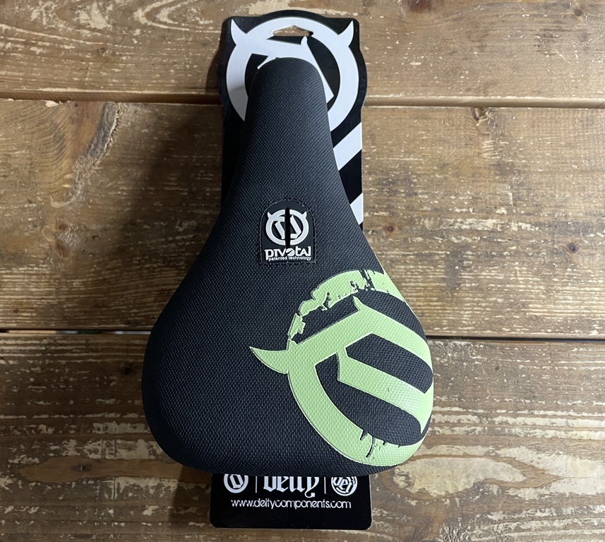 新品☆送料無料☆Deity METRIC PIVOTAL グリーン デイティ ピボタル拍卖