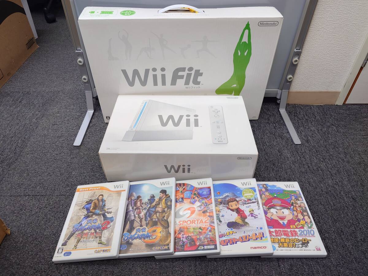 (管A31040)【任天堂】Wii本体 シロ WiiFit 戦国バサラ3ほか リモコン ヌンチャク まとめ 簡易動作確認 中古現状品(ジャンク扱)拍卖