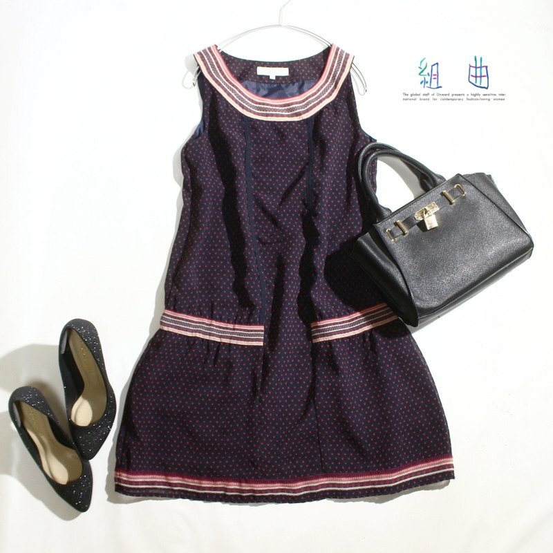 美品 組曲 クミキョク 株) オンワード樫山 柄 プリント ドット ノースリーブ シフォン ワンピース 9号 2 ネイビー 紺 レトロ ミセス拍卖