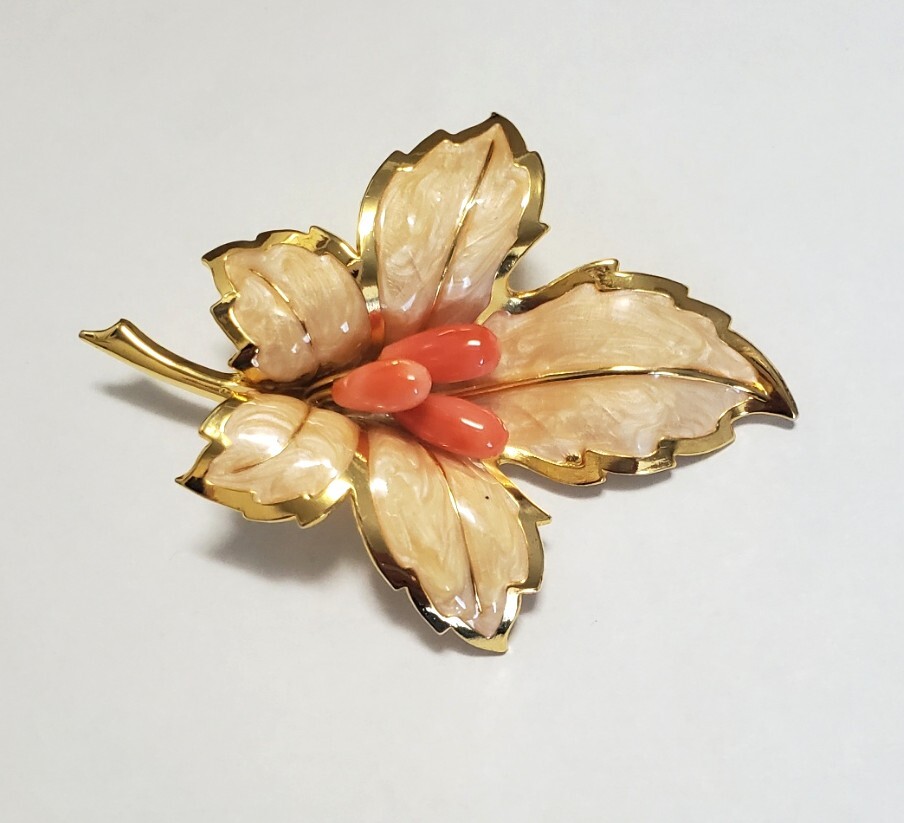 本珊瑚 ブローチ レディース アクセサリー 12,8g 美品拍卖