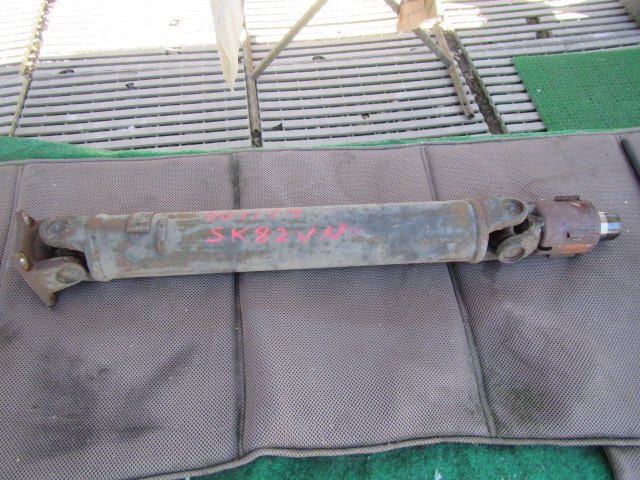 【個人宅配送不可】日産 バネット SK82VN H18年式 ■リアプロペラシャフト ジャンク品 中古 ★901179拍卖