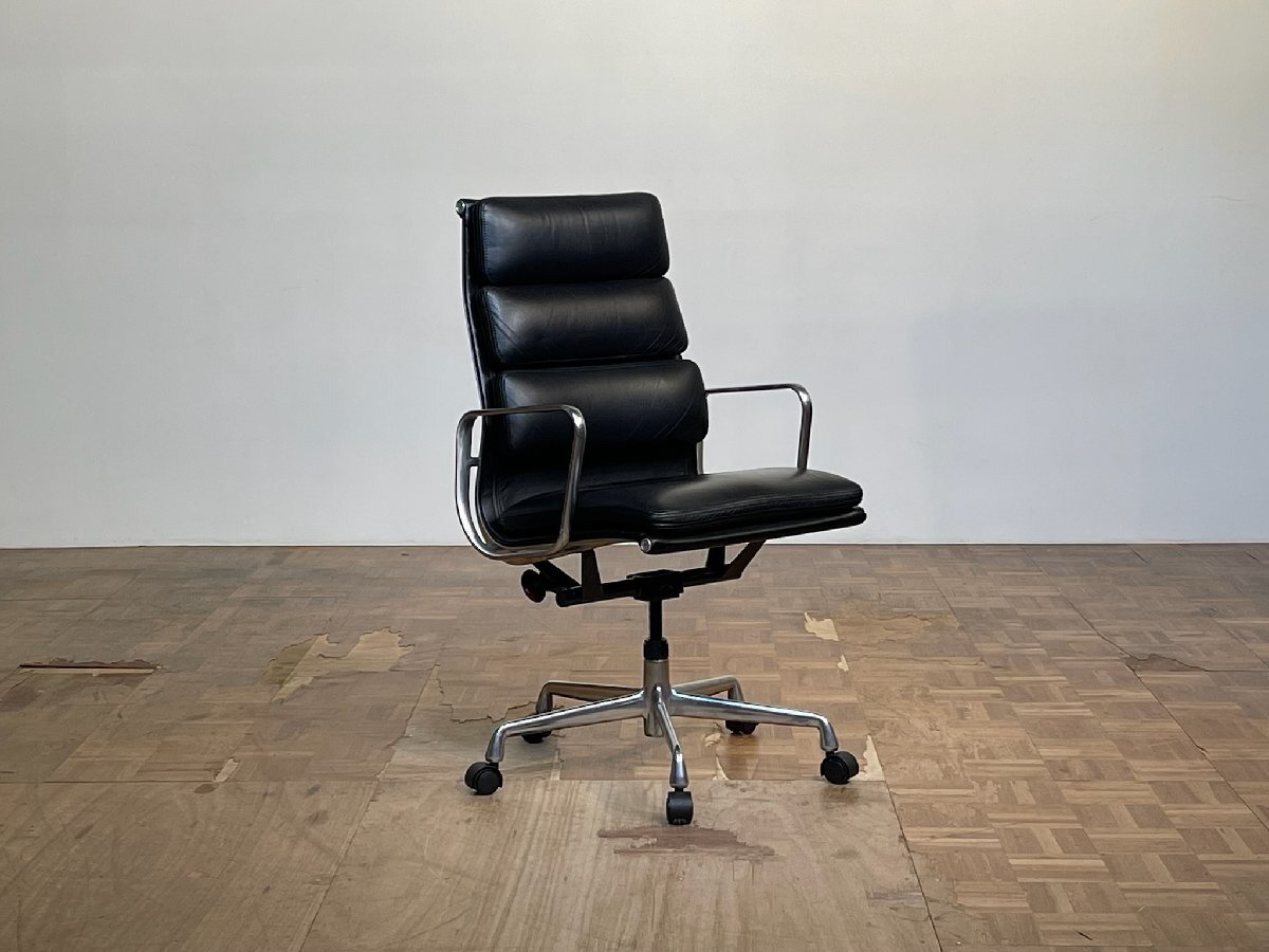 -os3172|Herman Miller MoMAコレクション名作 総本革 Eames Soft Pad Chair/イームズレザーソフトパッドデスクチェア|ハーマンミラー拍卖