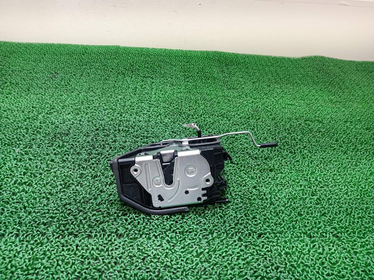 BMW 左フロントドアロック 320i LBA-PG20, 2011 PRT906拍卖