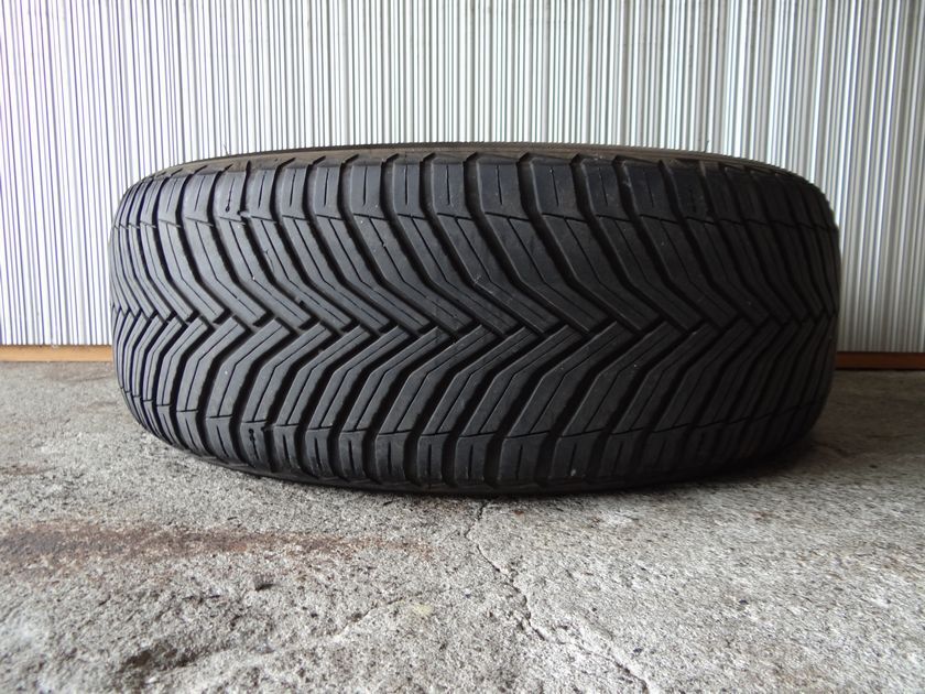 ☆215/55R17 215 55 17 MICHELIN CROSS CLIMATE2 オールシーズン 22年製 1本 中古タイヤ 売り切り☆F拍卖