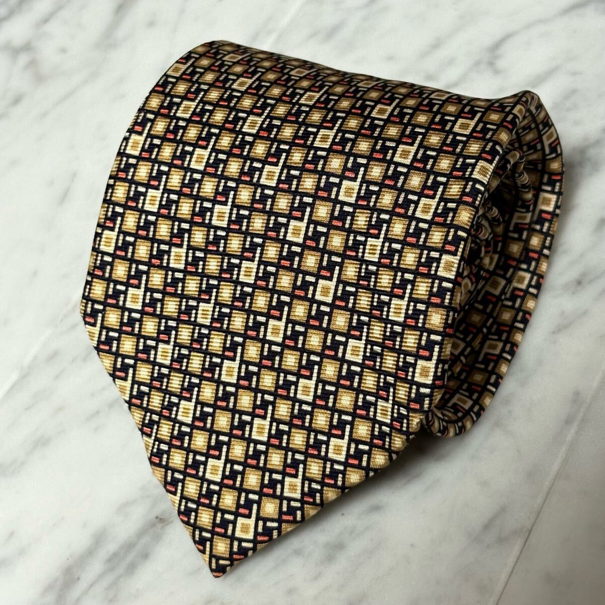 【美品】 999円~ dunhill ネクタイ ブラック ブラウン系 ロゴ総柄 (GB3)拍卖