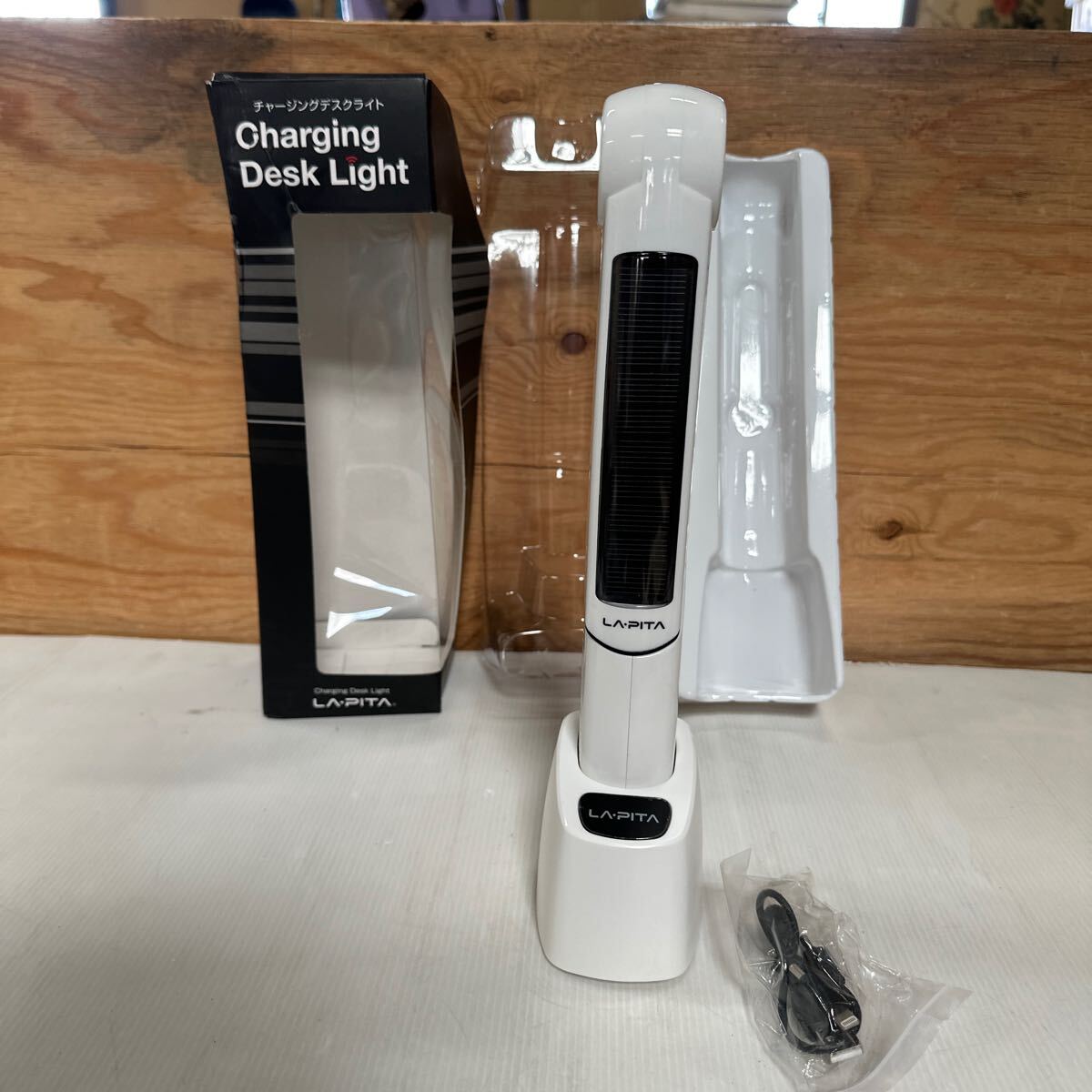 チャージングデスクライト ソーラー&手回し発電・スマホ充電 // 手回し充電器 災害 防災 防災グッズ ライト デスク アウトドア 箱ボロ拍卖
