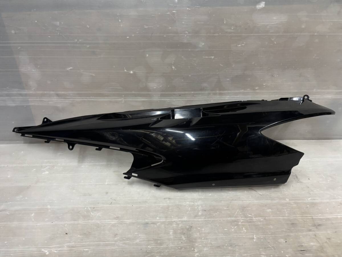 【管22】スズキ・スカイウェイブ・CJ46A・純正?・リアサイドカウルシートカウル左拍卖