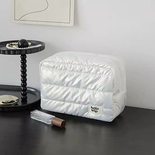 Mサイズ メタリックダウン メイクポーチ かわいい 大容量 ミニサイズ 仕切り スクエア ホワイト UV0278拍卖