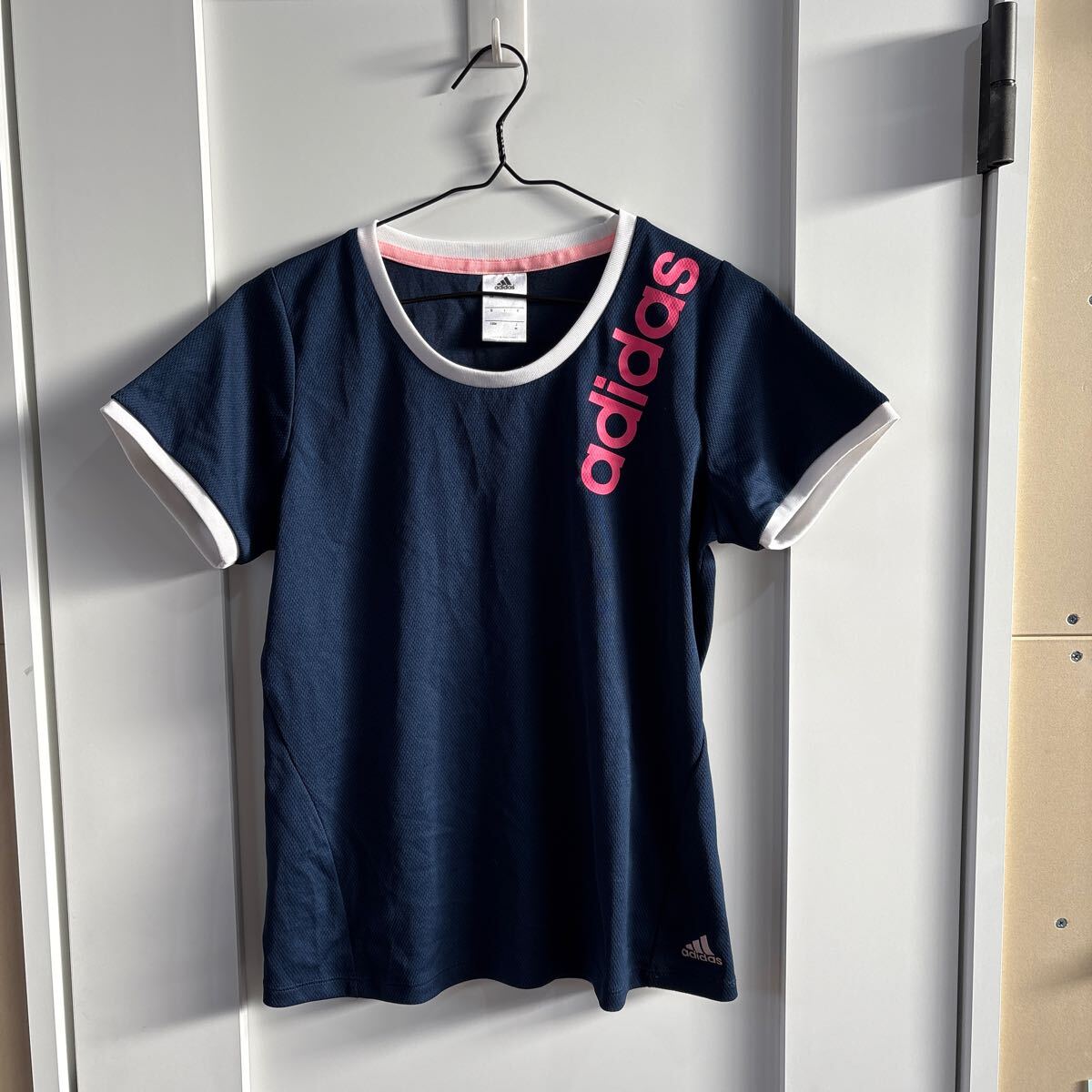 FY231 adidas アディダス 半袖tシャツ スポーツウェア ネイビー ピンク レディースM拍卖