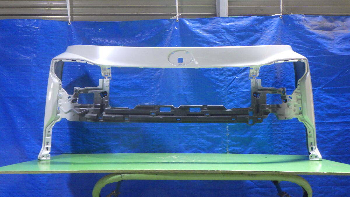 70704-1 ヴォクシー ZWR90 フロントバンパーフェース 白パール/070 52119-V1010/20 純正 中古 棚82拍卖