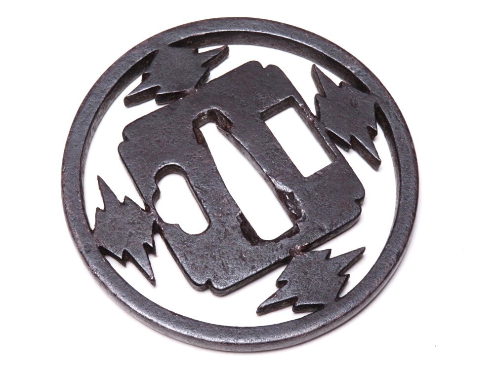 【10762】刀装具 (検/甲冑/刀/縁頭) 江戸~明治 鉄地 透かし 鍔(初品・買取品)拍卖