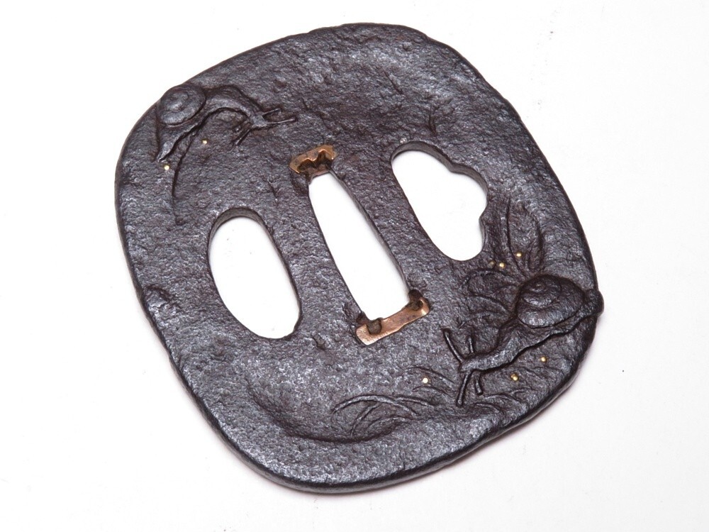 【10770】刀装具 (検/甲冑/刀/縁頭) 江戸~明治 鉄地 かたつむり 彫金 鍔(初品・買取品)拍卖