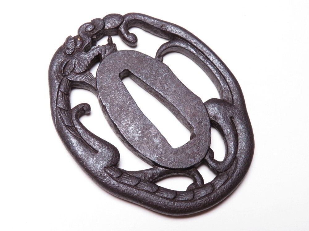 【10793】刀装具 (検/甲冑/刀/縁頭) 江戸~明治 鉄地 雨龍 彫金 鍔(初品・買取品)拍卖