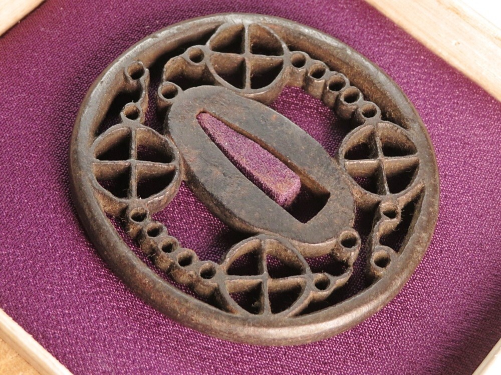 【11008】刀装具 江戸~明治 鉄地 馬具 透かし 鍔(初品・買取品)拍卖