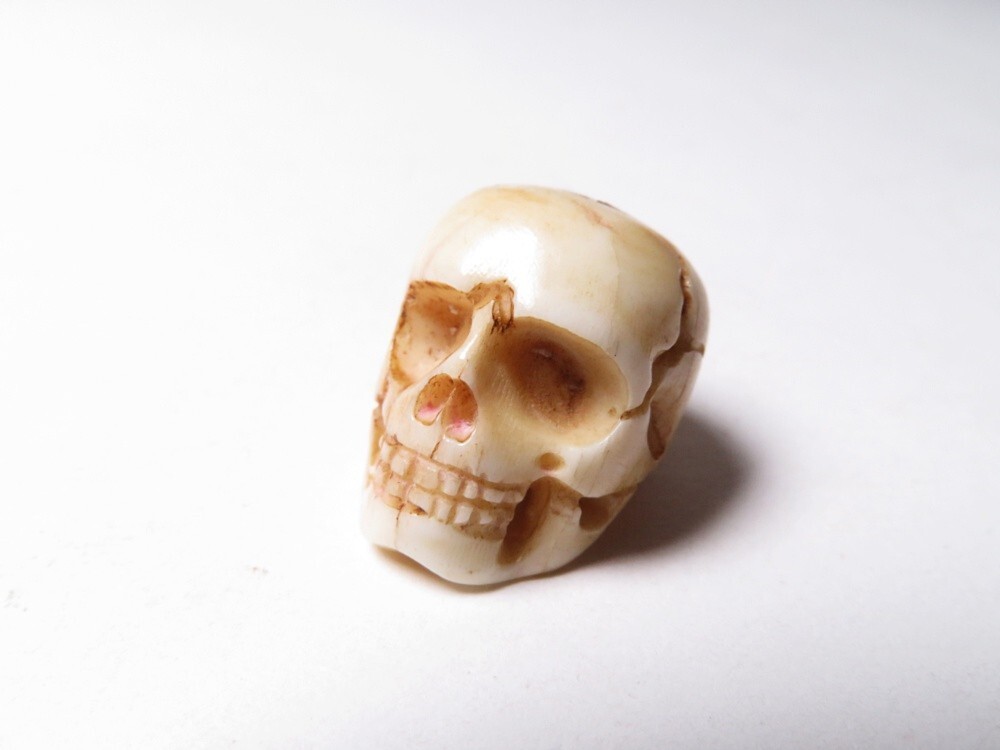 【10826】明治時代 鹿骨 髑髏彫 緒締 ⑯(初品・買取品)拍卖