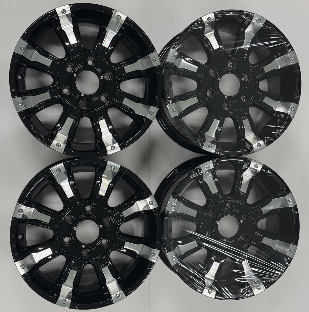 クリムソン MG ビースト 17インチ 8.0J インセット+25 6穴 139.7 4本 ハイラックス FJクルーザー ランドクルーザープラド 1本中古 3本新品拍卖