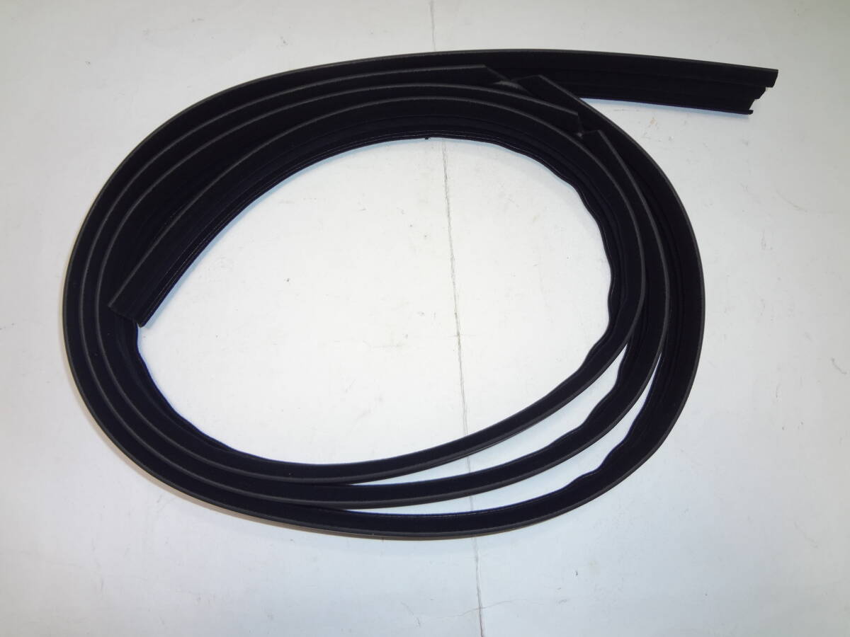 ガラスラン●新品●いすゞ純正 117クーペ●グラスラン ガラスチャンネル PA90 PA95 PA96 旧車拍卖