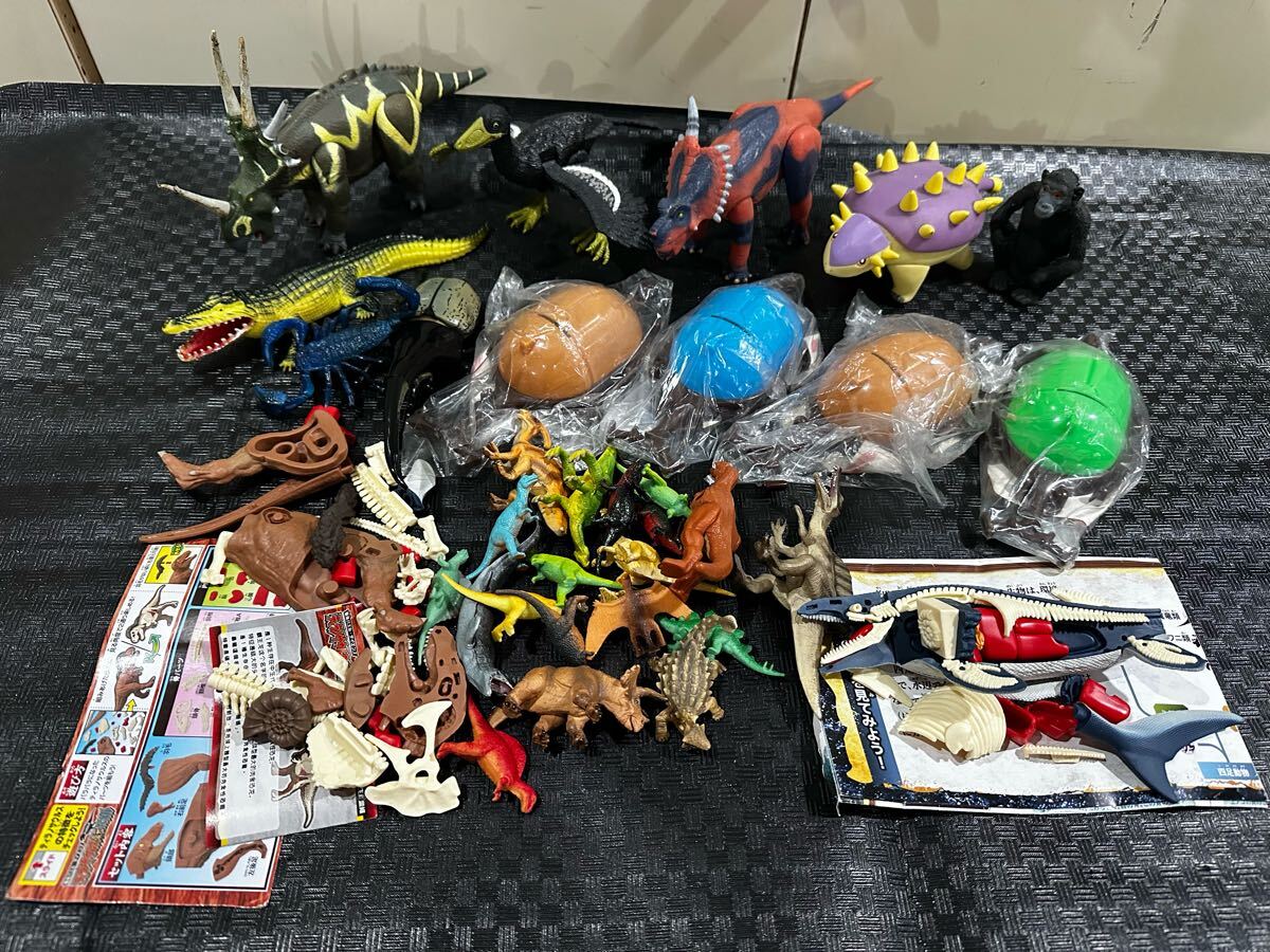 恐竜 昆虫 始祖鳥 ティラノサウルス 復元パズル モササウルス など フィギュア ソフビ 大量まとめ売り 80拍卖