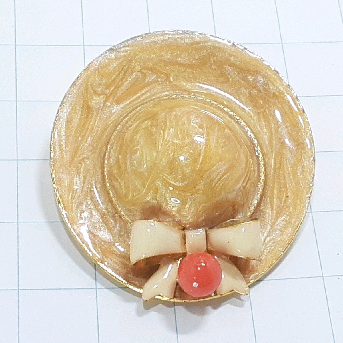 送料無料)ビンテージ☆夏帽子デザイン☆アンティーク ブローチ A31192拍卖