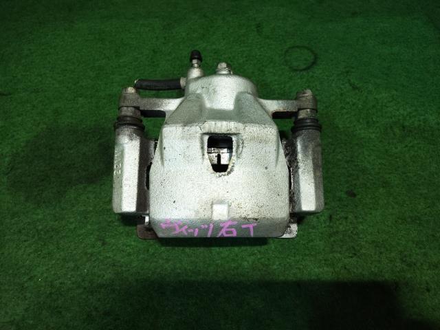 ヴィッツ DBA-KSP130 フロント 右 キャリパー 8V7拍卖