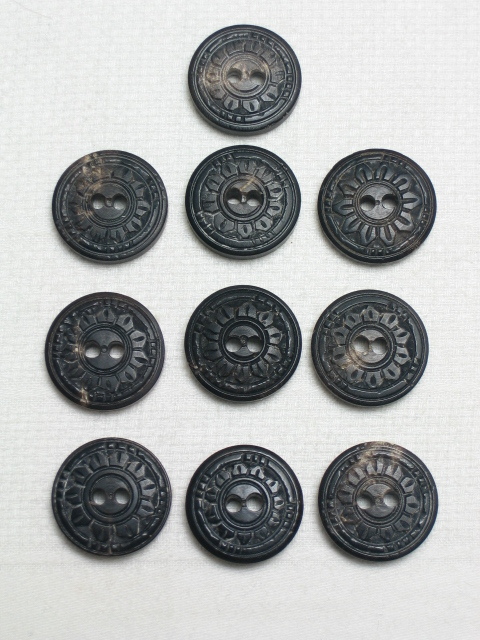 ◎●天然素材手作りボタン 水牛の角 10個セット 花模様  デザインN0.20 バッファローホーン拍卖