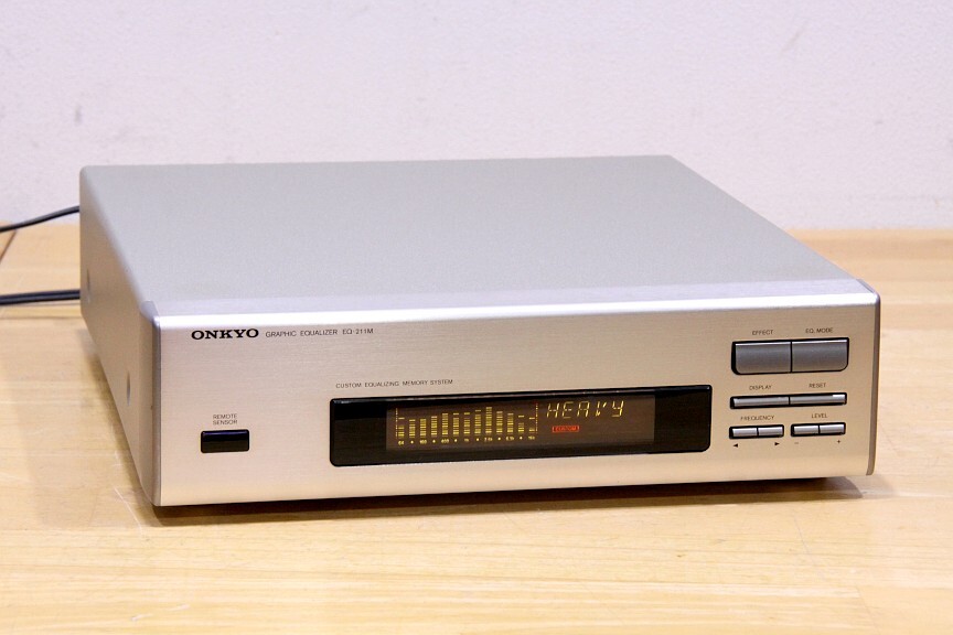 ///オンキョー スペアナ付き 7バンドグラフィックイコライザー EQ-211M ///拍卖