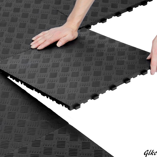 【厚さ2cmの連結式ガレージフロアタイル】 ガレージタイル 10枚セット 床材DIY バイク用床材 滑り止めマット 屋外タイル 黒拍卖