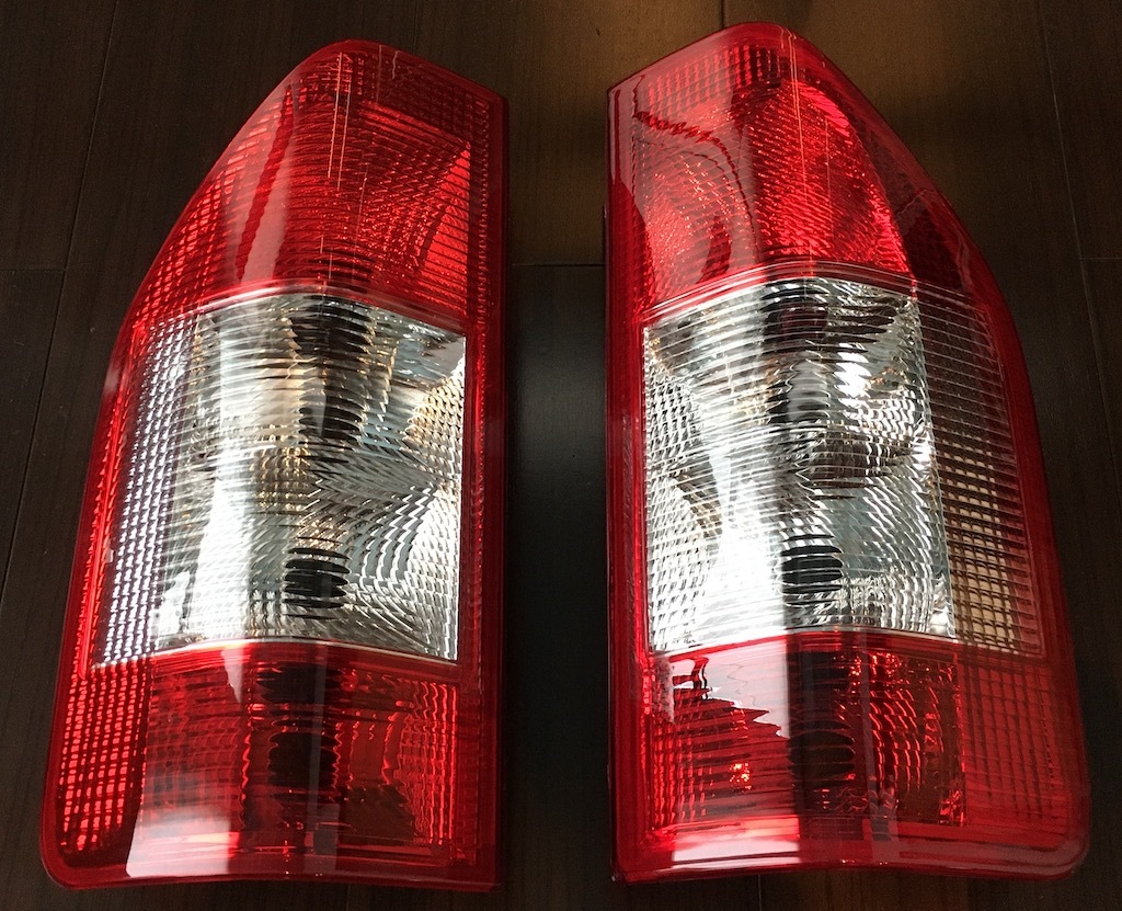 ベンツ トランスポーター T1N 211CDI 311CDI 313CDI 316CDI 416CDI 左右 テールランプ 希少な後期 スプリンター ベントラ拍卖