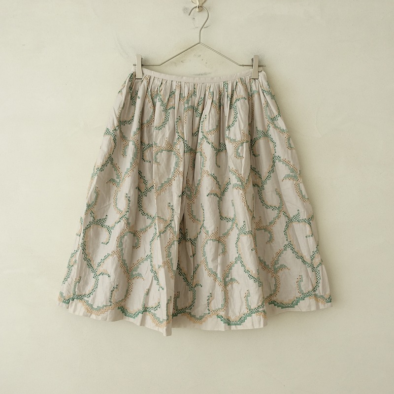 サリースコット Sally Scott *コットンタック刺繍スカート*9ライトグレー総柄ひざ丈(sk33-2506-128)【03F52】拍卖