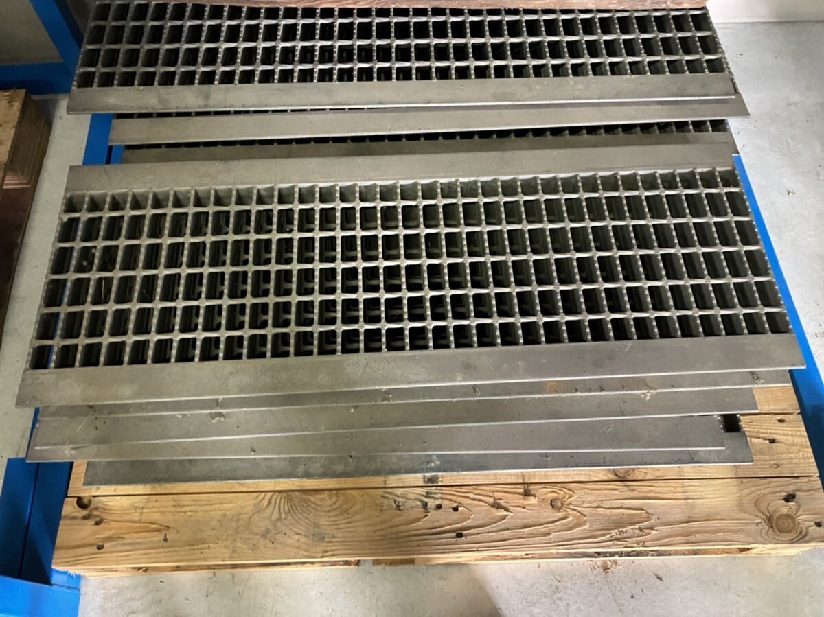 グレーチング 995×375×50拍卖
