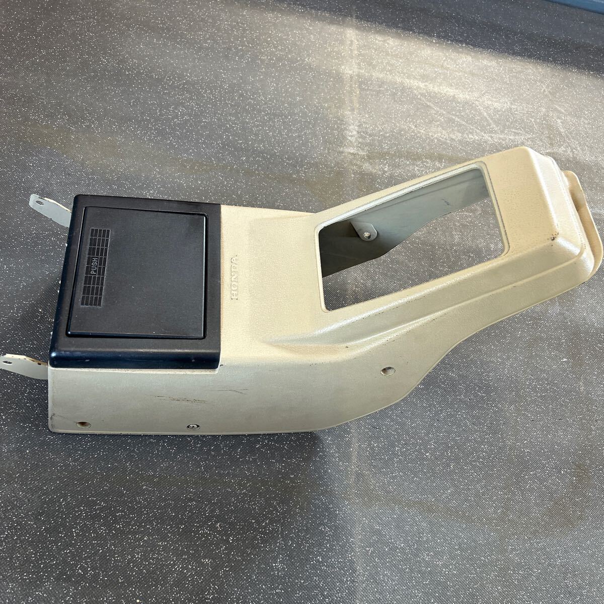 レア物 売り切り デッドストック 希少 絶版 ホンダ純正トゥデイ センターコンソール ドリンクホルダー JW1JW2 JW3 JW4 JAT JA2 JA3 JA4 JA5拍卖