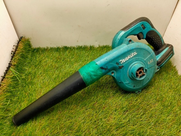 ☆マキタMakita) 充電式ブロワ (本体のみ/バッテリー・充電器別売) 18V UB182D? 破損補修後あり 動作確認済みです拍卖