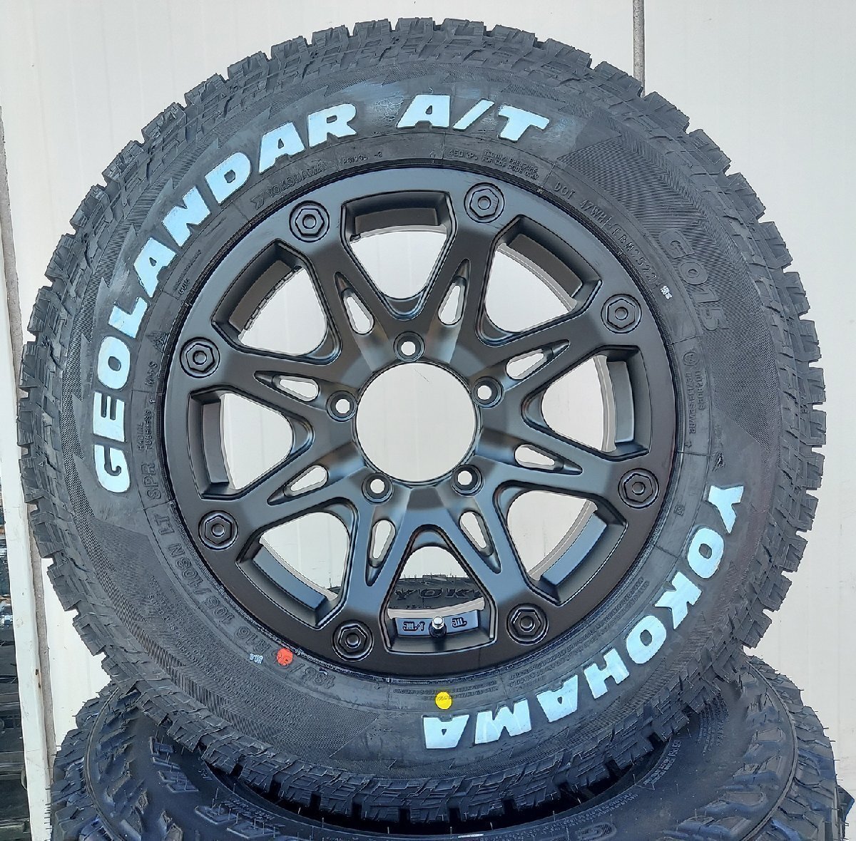 9月入荷 ジムニー JB23 JB64 JA22 JA12 JA11 BDX08 ヨコハマ ジオランダーAT 185/85R16 タイヤホイールセット 16インチ ホワイトレター拍卖